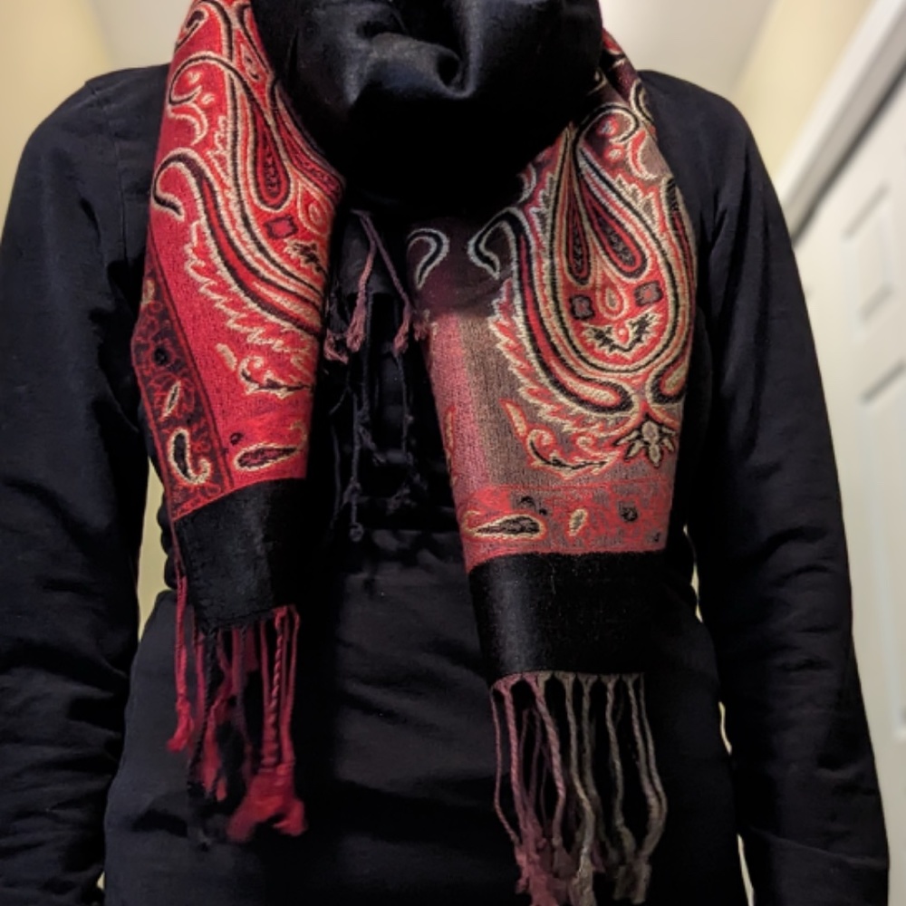 Large Scarf or Wrap with Fringe - Picture 9 of 10